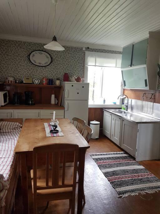 Charmig Gard Med Bastu, Strandtomt Och Utedusch I Naturskoent Omrade Sveg Zewnętrze zdjęcie