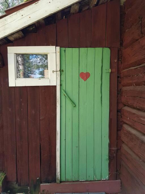 Charmig Gard Med Bastu, Strandtomt Och Utedusch I Naturskoent Omrade Sveg Zewnętrze zdjęcie